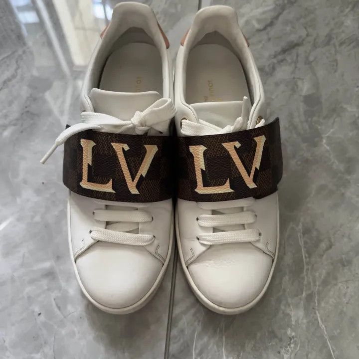 Louis Vuitton Louis Vuitton Frontrow White Low-Top Sneakers 0079 Size US 6 / IT 36 - 2 Thumbnail
