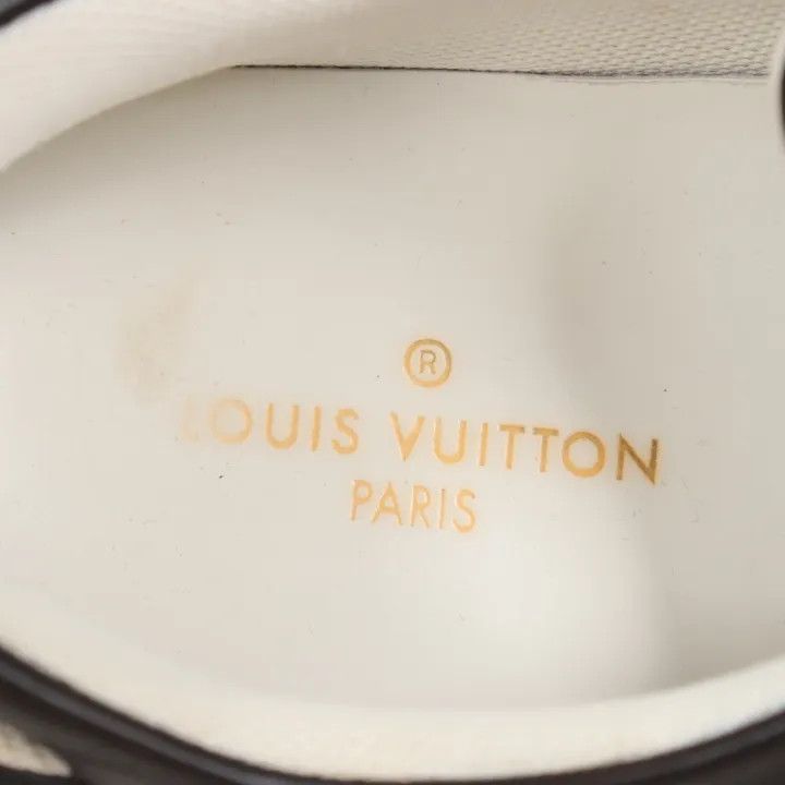 Louis Vuitton Louis Vuitton Black Low-Top Sneakers for Women 0079 Size US 7 / IT 37 - 11 Thumbnail
