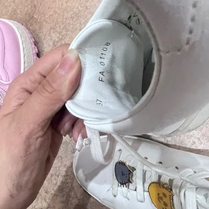 Louis Vuitton Louis Vuitton Cat Illustration White Sneakers 0079 Size US 6 / IT 36 - 7 Thumbnail