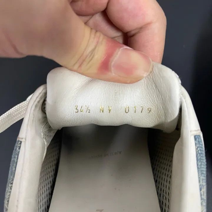 Louis Vuitton Louis Vuitton Run Away Casual Sneakers for Women 0079 Size US 4 / IT 34 - 7 Thumbnail