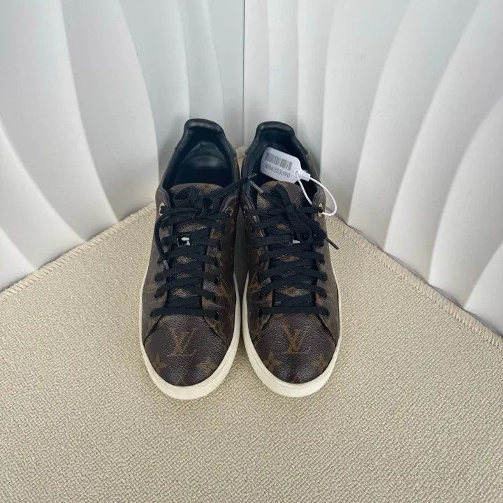 Louis Vuitton Louis Vuitton Frontrow Monogram Low-Top Sneakers 0079 Size US 6 / IT 36 - 2 Thumbnail