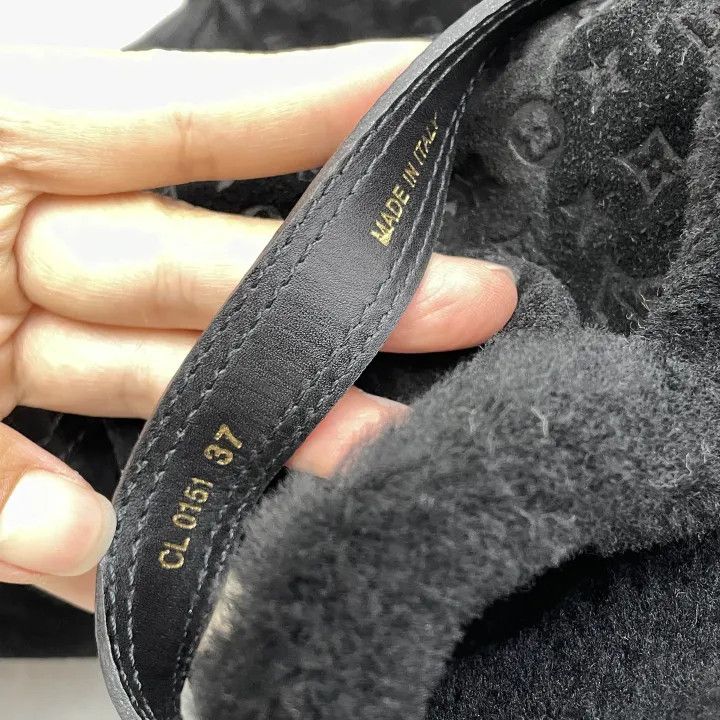 Louis Vuitton Louis Vuitton Black Wool Logo Snow Boots 0079 Size US 6 / IT 36 - 5 Thumbnail