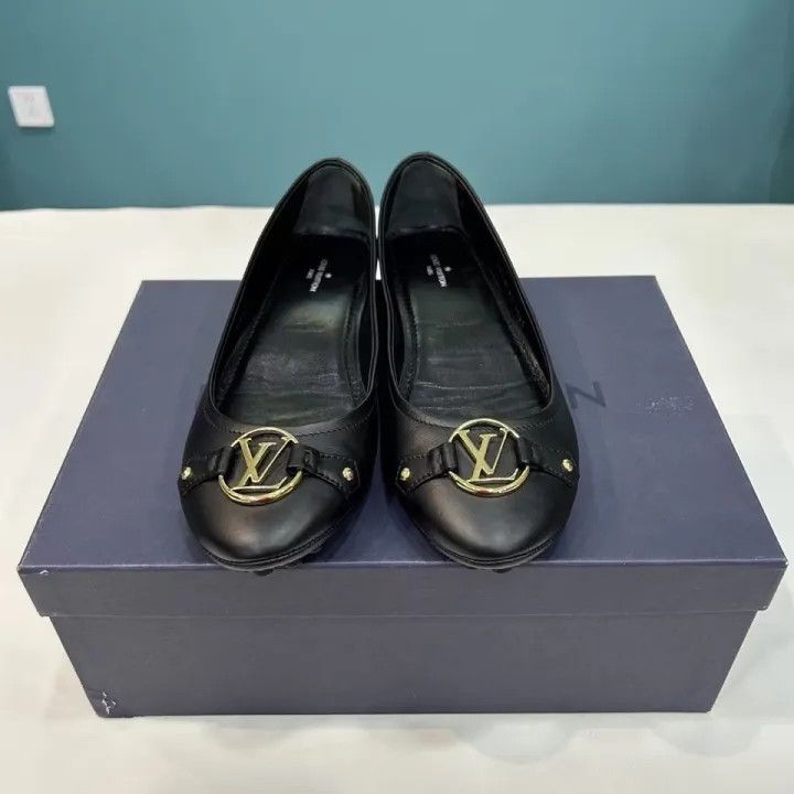 Louis Vuitton Louis Vuitton Classic Black Leather Loafers 0079 Size US 6 / IT 36 - 2 Thumbnail