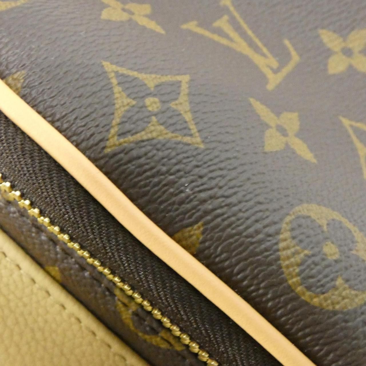 Louis Vuitton Louis Vuitton Louis Vuitton Monogram Calf Shoulder Bag Canvas Shoulder Bag M12697 Size ONE SIZE - 4 Thumbnail