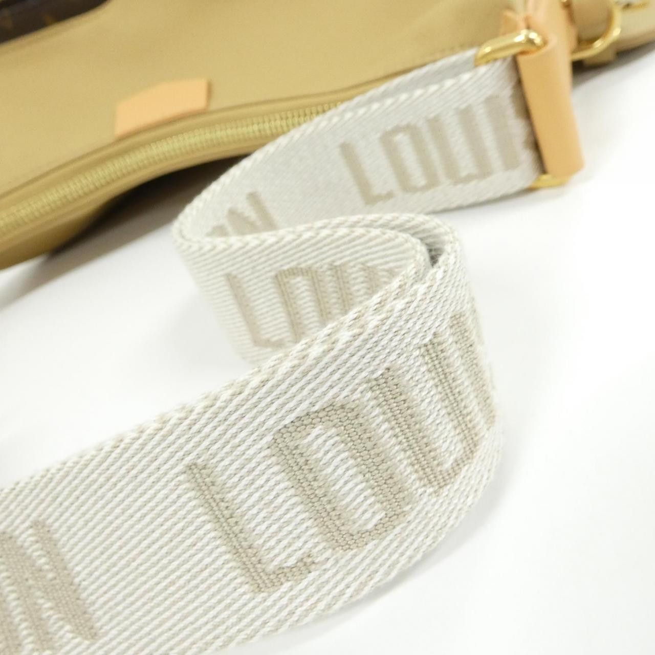 Louis Vuitton Louis Vuitton Louis Vuitton Monogram Calf Shoulder Bag Canvas Shoulder Bag M12697 Size ONE SIZE - 6 Thumbnail