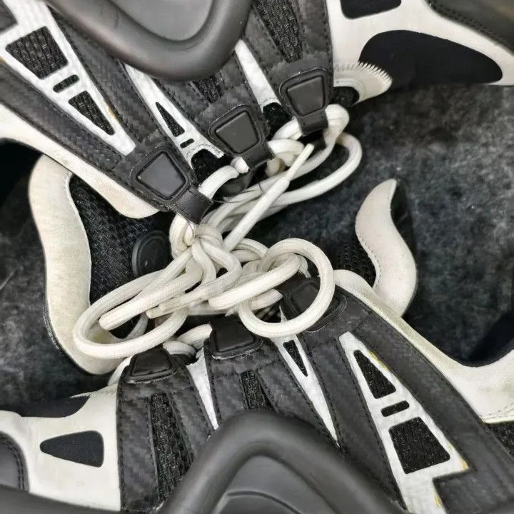 Louis Vuitton Louis Vuitton Archlight Black and White Sneakers 0079 Size US 6 / IT 36 - 10 Thumbnail