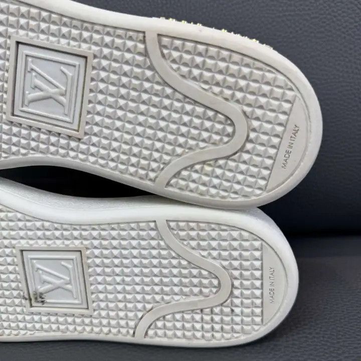 Louis Vuitton Louis Vuitton Frontrow Monogram Fashion Sneakers for Women 0079 Size US 6 / IT 36 - 10 Thumbnail