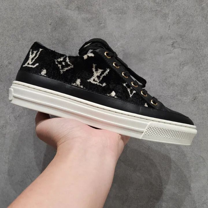 Louis Vuitton Louis Vuitton Stellar Fashion Sneakers in Black and White 0079 Size US 5 / IT 35 - 6 Thumbnail