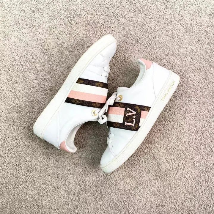 Louis Vuitton Louis Vuitton Stylish White Sneakers for Women 0079 Size US 6 / IT 36 - 5 Thumbnail