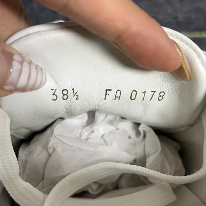 Louis Vuitton Louis Vuitton Cat Illustration White Sneakers 0079 Size US 7 / IT 37 - 5 Thumbnail