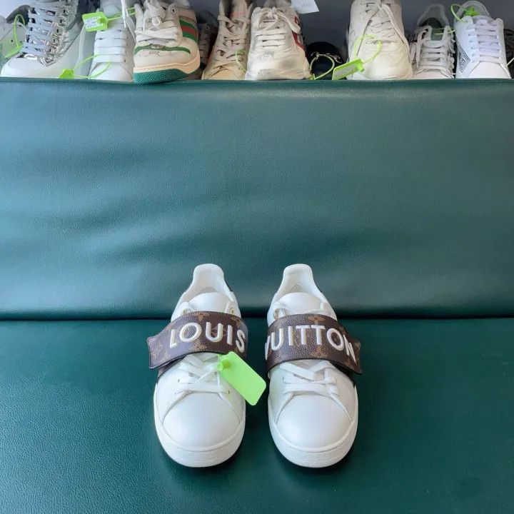 Louis Vuitton Louis Vuitton Frontrow Low-top Fashion Sneakers 0079 Size US 5 / IT 35 - 2 Thumbnail