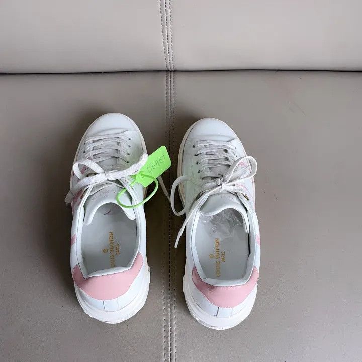 Louis Vuitton Louis Vuitton Classic Logo Casual Sneakers for Women 0079 Size US 5 / IT 35 - 6 Thumbnail