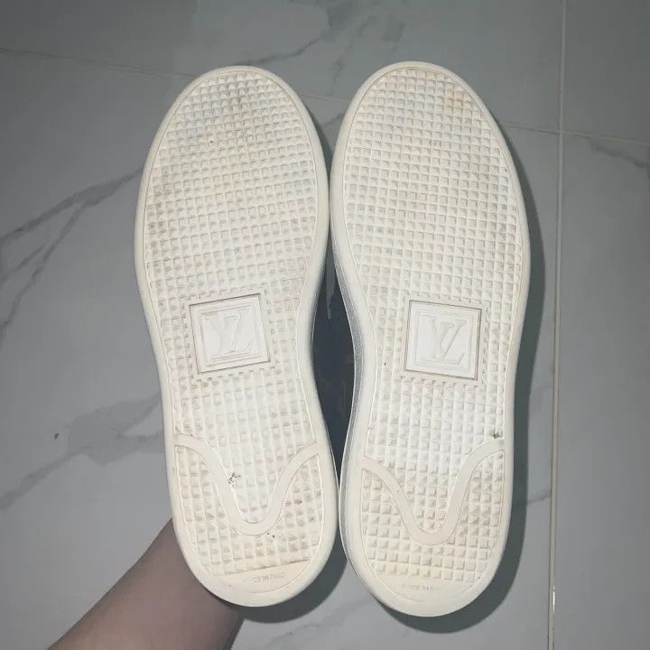 Louis Vuitton Louis Vuitton Frontrow Monogram Fashion Sneakers for Women 0079 Size US 6 / IT 36 - 4 Thumbnail