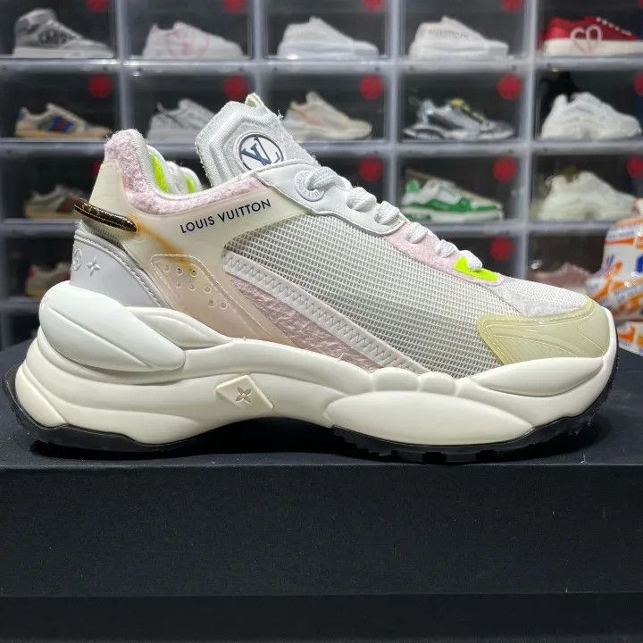 Louis Vuitton Louis Vuitton Run 55 Low-Top Sneakers for Women 0079 Size US 4 / IT 34 - 12 Thumbnail