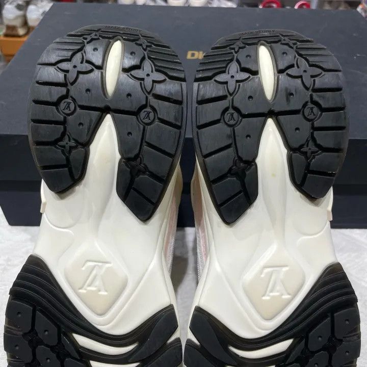 Louis Vuitton Louis Vuitton Run 55 Low-Top Sneakers for Women 0079 Size US 4 / IT 34 - 14 Thumbnail