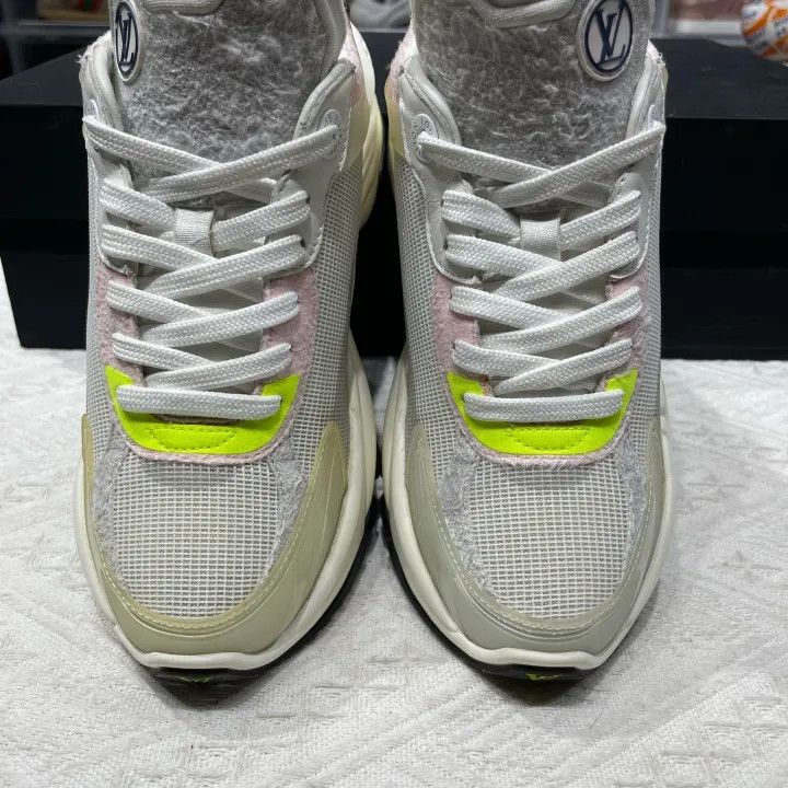 Louis Vuitton Louis Vuitton Run 55 Low-Top Sneakers for Women 0079 Size US 4 / IT 34 - 9 Thumbnail