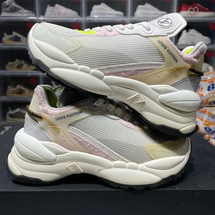 Louis Vuitton Louis Vuitton Run 55 Low-Top Sneakers for Women 0079 Size US 4 / IT 34 - 6 Thumbnail