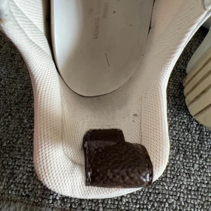 Louis Vuitton Louis Vuitton Archlight White Sports Sneakers for Women 0079 Size US 5 / IT 35 - 10 Thumbnail