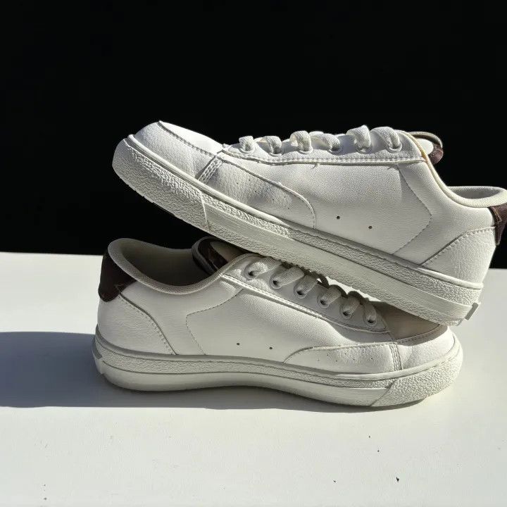 Louis Vuitton Louis Vuitton Charlie Low-top Fashion Sneakers 0079 Size US 6 / IT 36 - 6 Thumbnail