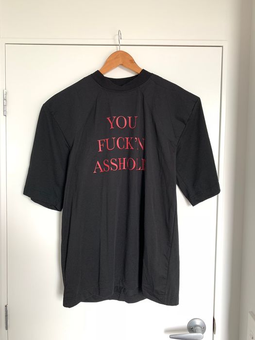 Vetements “You Fuck’n Asshole” Football Shoulder T-Shirt Size US S / EU 44-46 / 1 - 1 Preview