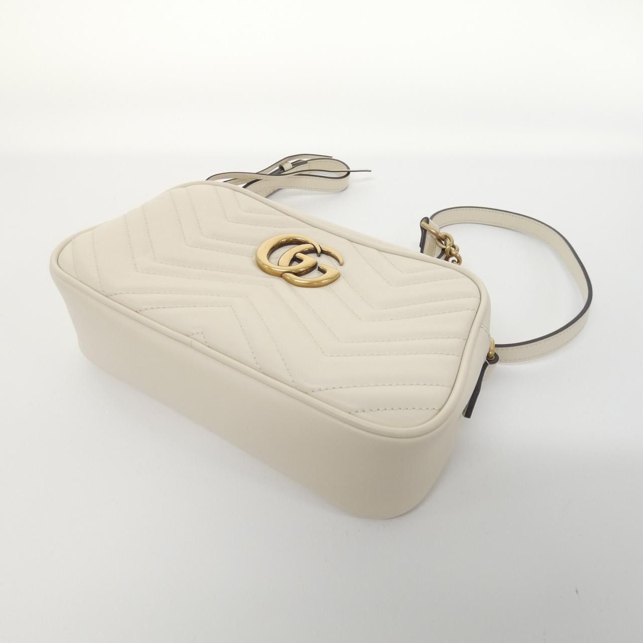 Gucci Gucci Gucci GG MARMONT Quilted Chevron Leather Shoulder Bag Leather Shoulder Bag 447632 DTD1T Size ONE SIZE - 3 Thumbnail