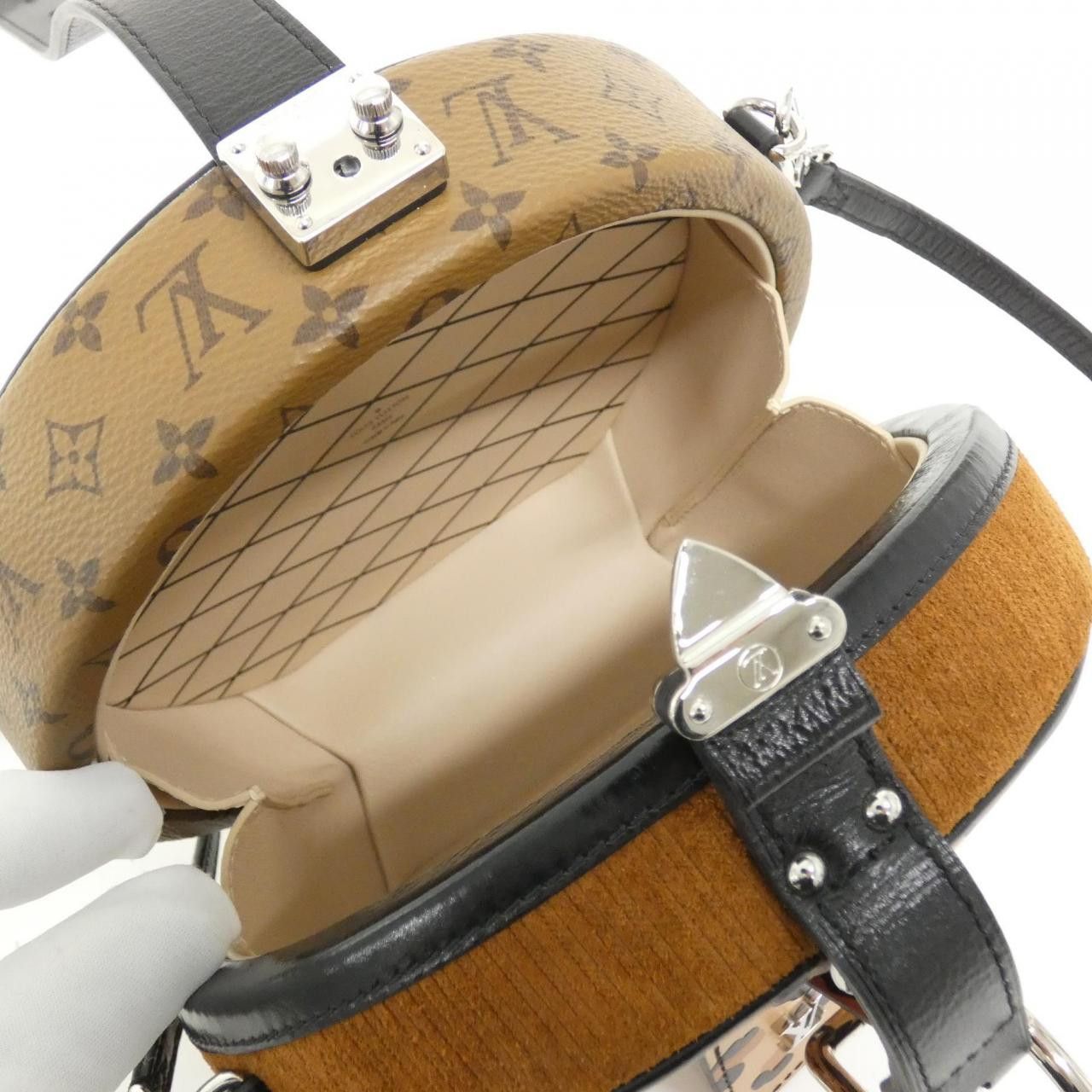 Louis Vuitton Louis Vuitton Louis Vuitton Petite Boite Chapeau Coated Canvas/Calf Shoulder Bag Canvas Shoulder Bag Size ONE SIZE - 6 Thumbnail