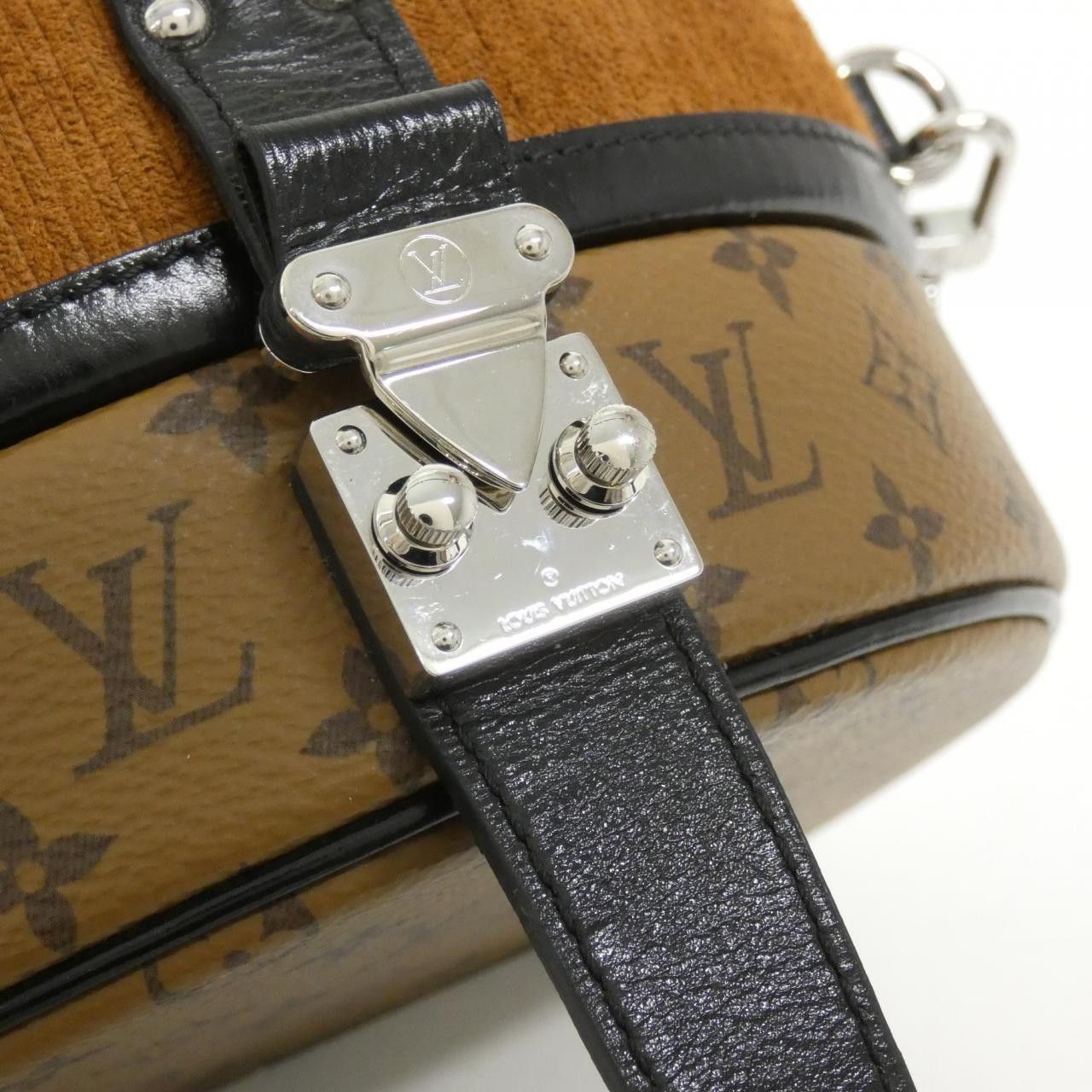 Louis Vuitton Louis Vuitton Louis Vuitton Petite Boite Chapeau Coated Canvas/Calf Shoulder Bag Canvas Shoulder Bag Size ONE SIZE - 4 Thumbnail
