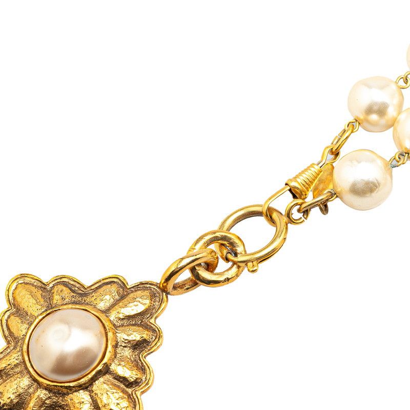 Chanel Chanel Chanel Vintage Fake Pearl Necklace Metal Necklace DUTY FREE for USA Size ONE SIZE - 3 Thumbnail