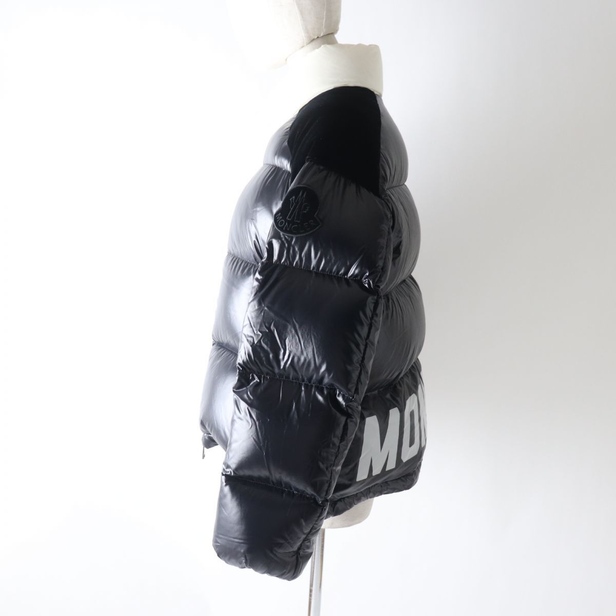 Moncler Moncler Moncler Nylon Down Jacket Others Outerwear DUTY FREE for USA Size ONE SIZE - 2 Thumbnail