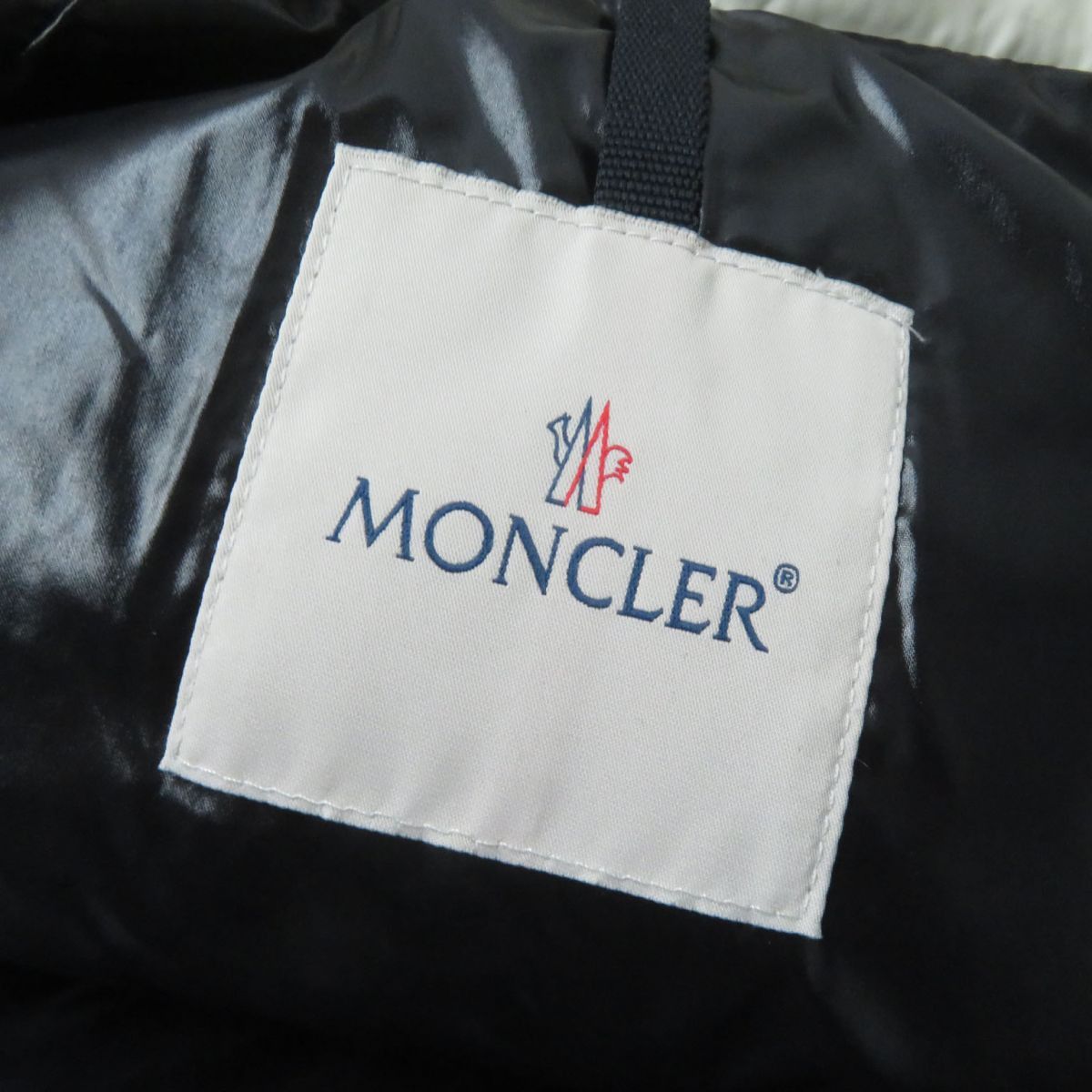 Moncler Moncler Moncler Nylon Down Jacket Others Outerwear DUTY FREE for USA Size ONE SIZE - 9 Thumbnail