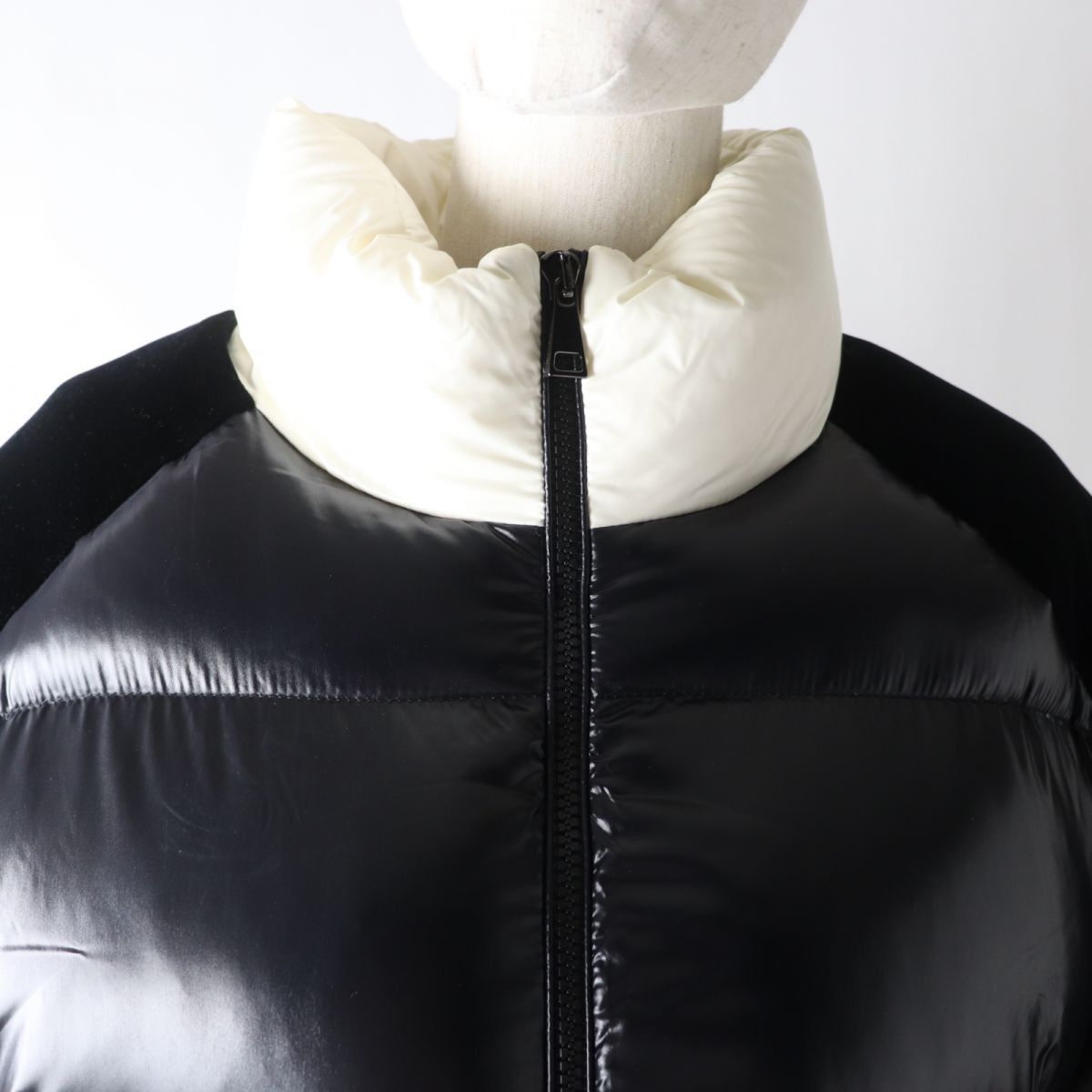 Moncler Moncler Moncler Nylon Down Jacket Others Outerwear DUTY FREE for USA Size ONE SIZE - 4 Thumbnail