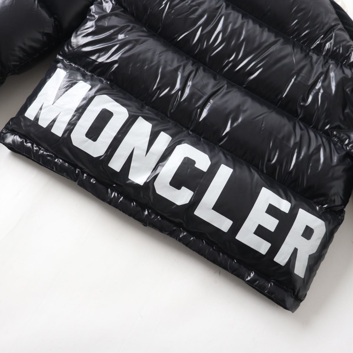 Moncler Moncler Moncler Nylon Down Jacket Others Outerwear DUTY FREE for USA Size ONE SIZE - 6 Thumbnail