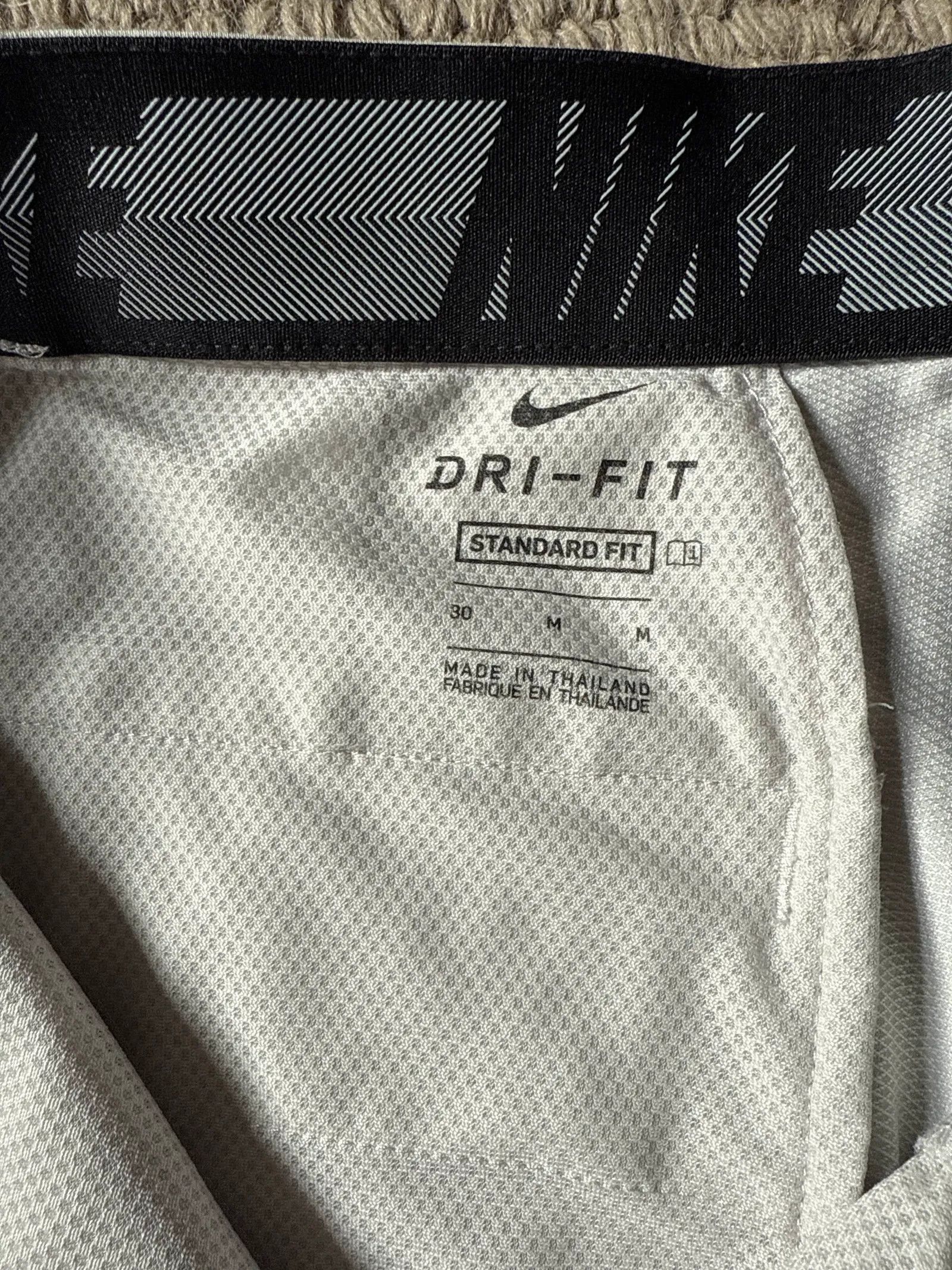 Nike Nike Shorts Size US 32 / EU 48 - 2 Thumbnail