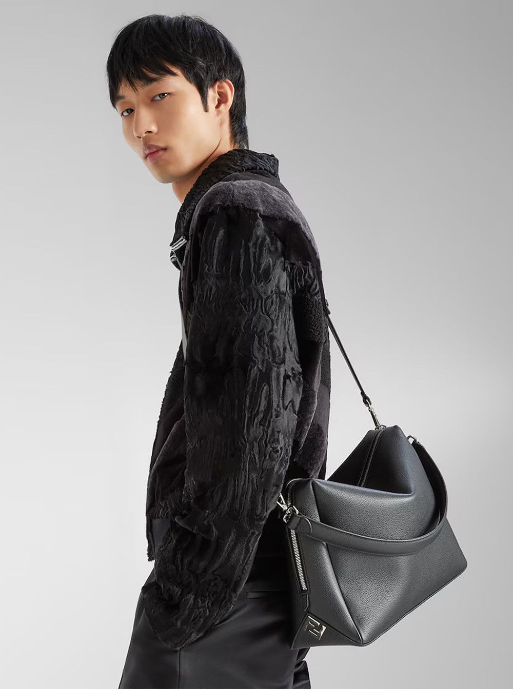 Fendi 'Lui Large' Black Shoulder Bag with Removable Strap in Leather Man Size ONE SIZE - 6 Thumbnail