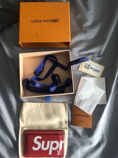 Louis Vuitton x Supreme Ultra Rare Supreme Box Logo Keychain Bag Charm 189lvs28
