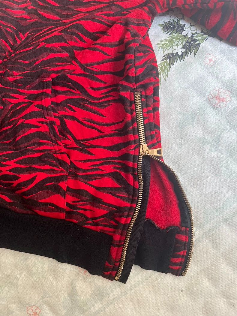 Balmain Balmain Tiger Stripe Zip Detail Sweatshirt Size US L / EU 52-54 / 3 - 3 Thumbnail