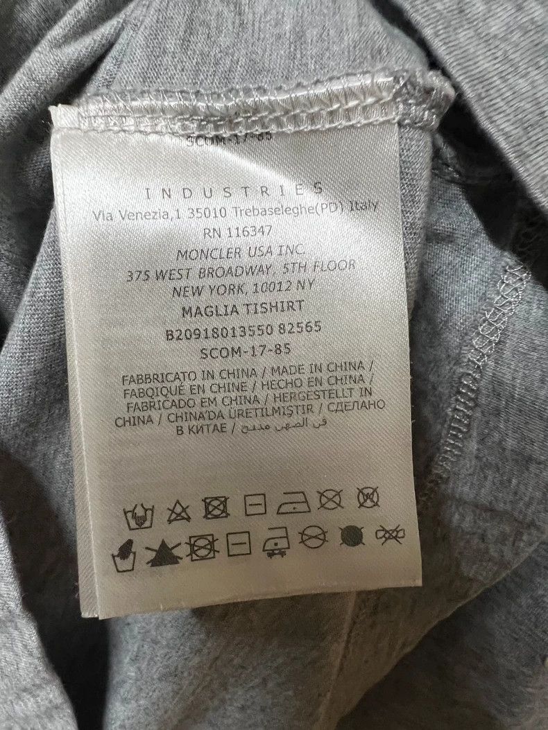 Moncler Moncler Men's Gray Short Sleeve T-Shirt Size US S / EU 44-46 / 1 - 7 Thumbnail