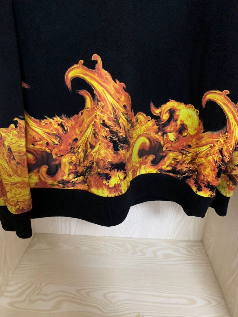 Givenchy Givenchy Flame Print Crewneck Sweatshirt Size US S / EU 44-46 / 1 - 4 Thumbnail