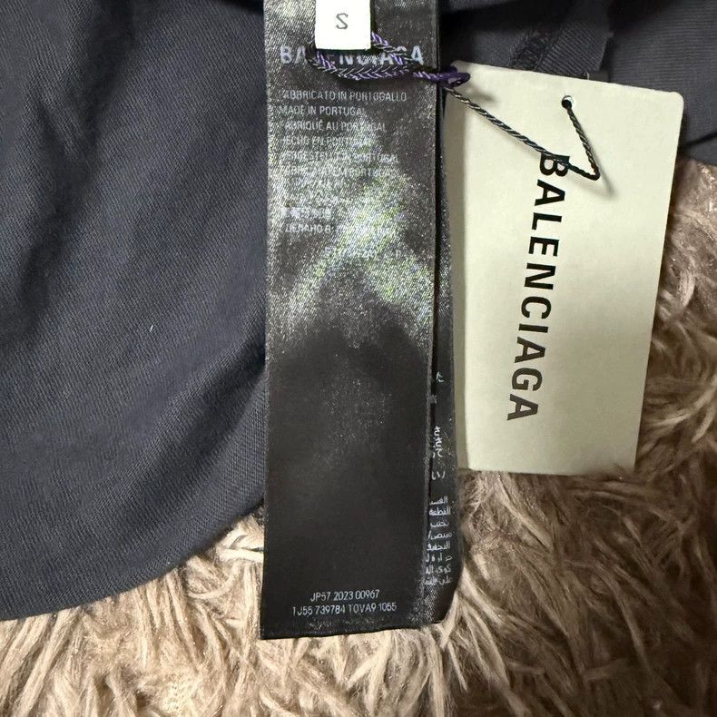 Balenciaga Balenciaga Distressed Logo Short Sleeve Tee Size US S / EU 44-46 / 1 - 4 Thumbnail