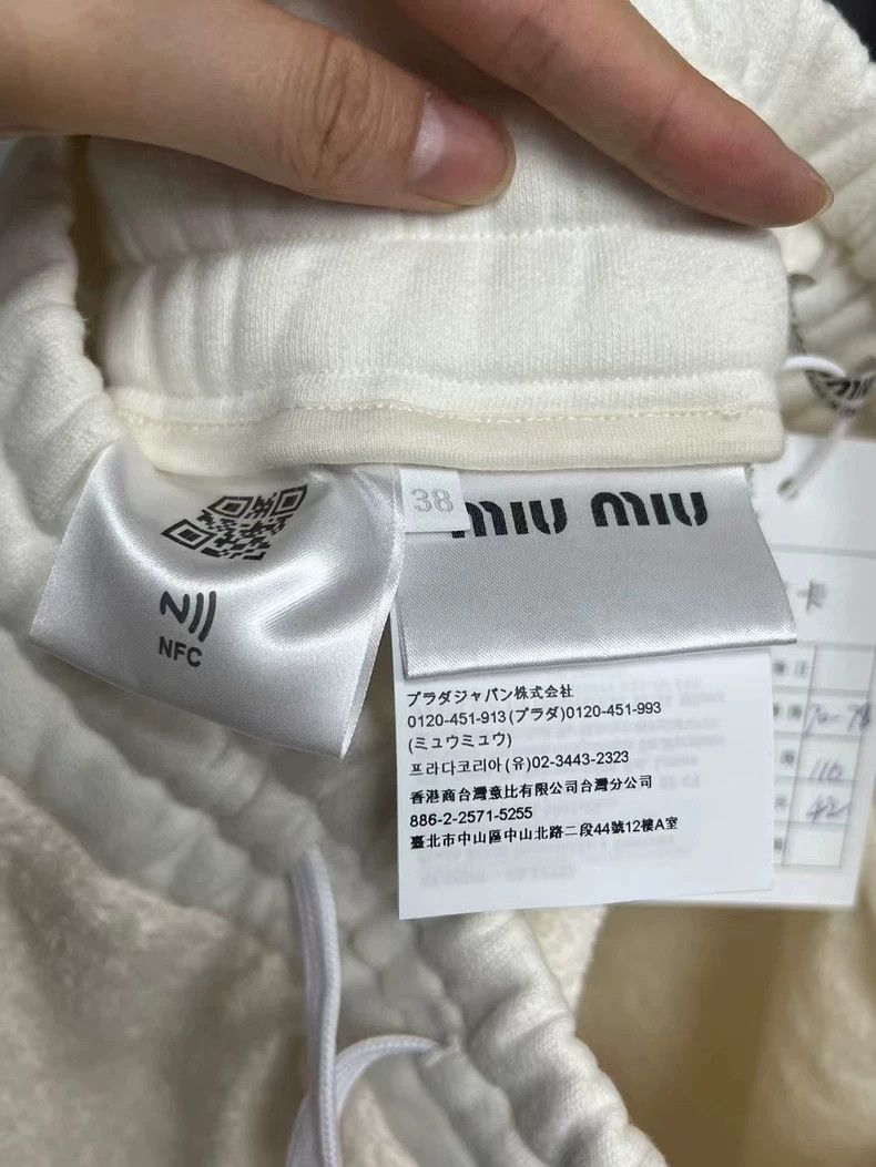 Miu Miu miumiu white towel shorts Size US 38 / EU 54 - 4 Thumbnail