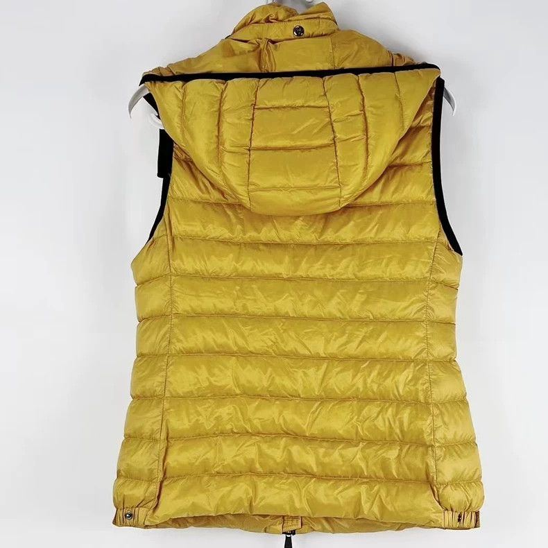 Moncler MONCLER yellow down vest Size US L / EU 52-54 / 3 - 2 Thumbnail