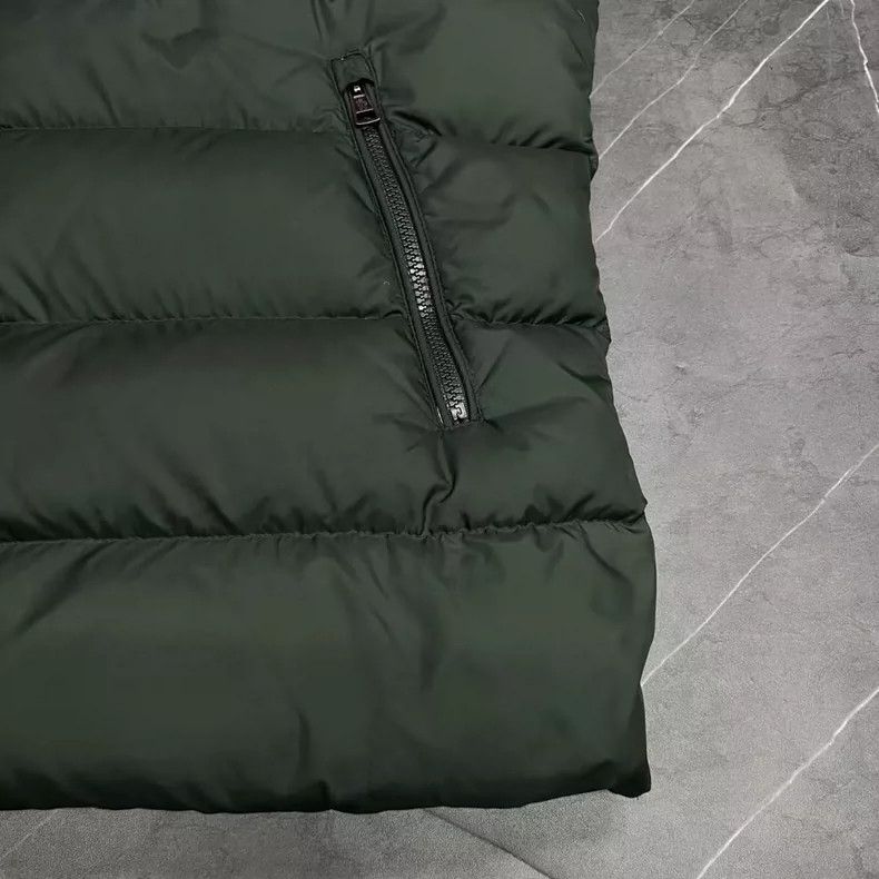 Moncler Moncler green patchwork down vest size 6 Size US L / EU 52-54 / 3 - 5 Thumbnail
