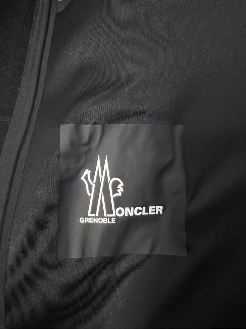 Moncler MONCLER new zip-up hooded jacket Size US M / EU 48-50 / 2 - 4 Thumbnail
