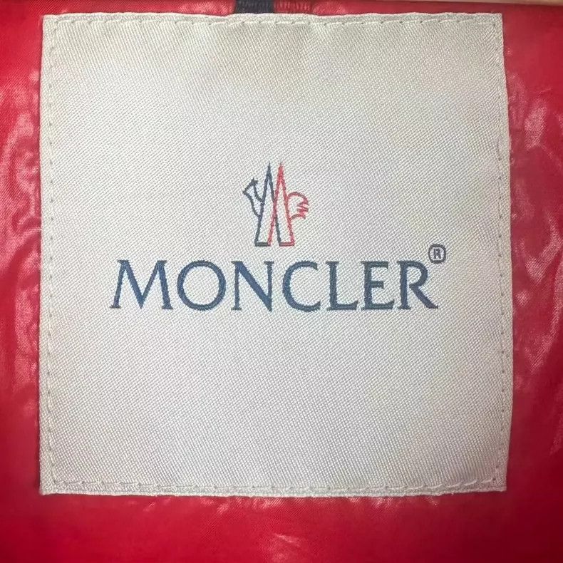 Moncler moncler red hooded down jacket Size US L / EU 52-54 / 3 - 4 Thumbnail