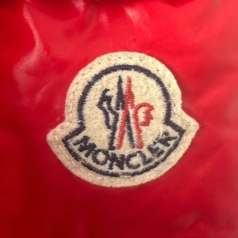 Moncler moncler red hooded down jacket Size US L / EU 52-54 / 3 - 3 Thumbnail