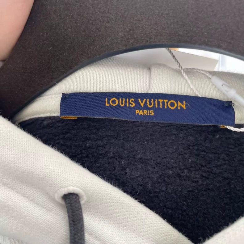 Louis Vuitton louis vuitton black hoodie m Size US M / EU 48-50 / 2 - 4 Thumbnail