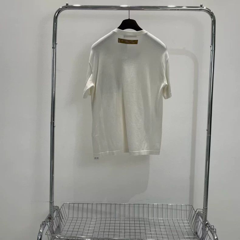 Louis Vuitton louis vuitton white cartoon short sleeve Size US S / EU 44-46 / 1 - 2 Thumbnail