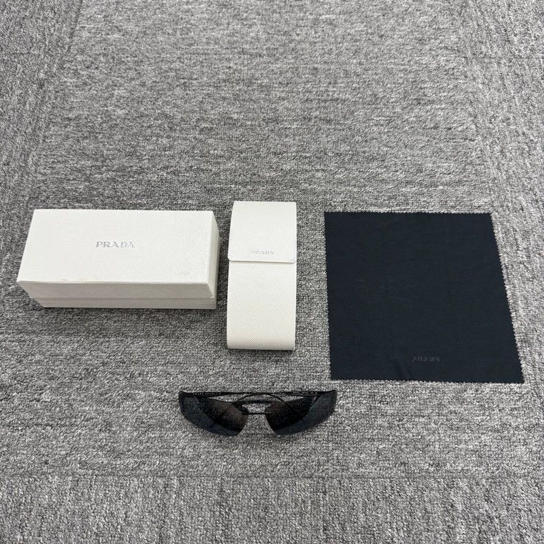 Prada Prada designer sunglasses Size ONE SIZE - 2 Thumbnail