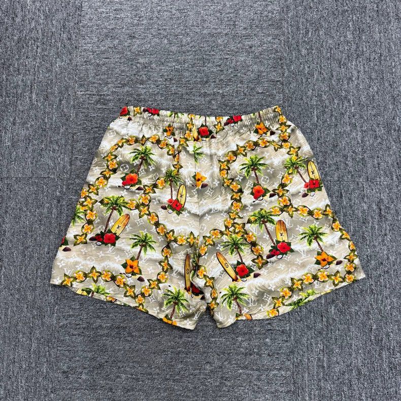 Louis Vuitton louis vuitton floral silk beach shorts Size US 44 / EU 60 - 2 Thumbnail