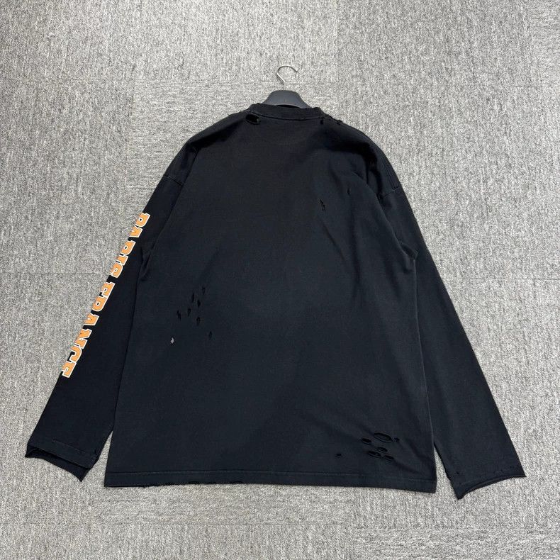 Balenciaga Balenciaga distressed letter print long sleeve Size US S / EU 44-46 / 1 - 2 Thumbnail